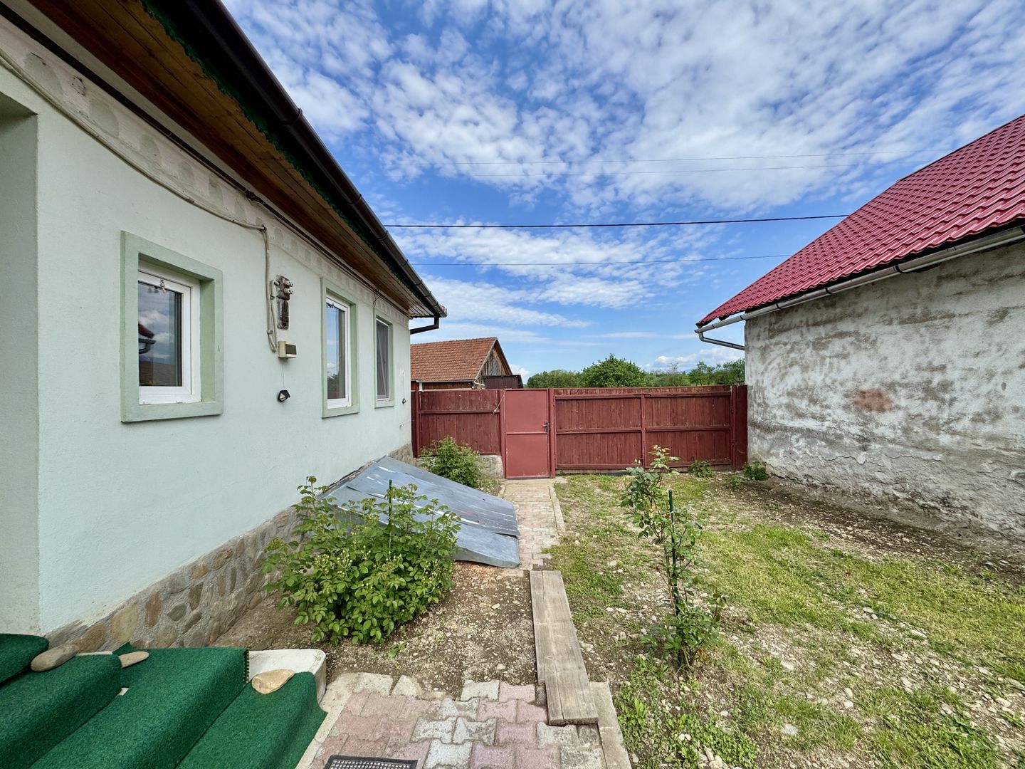 Casa individuala in Arpasu de Sus, teren mare, partial renovata - Poză 28