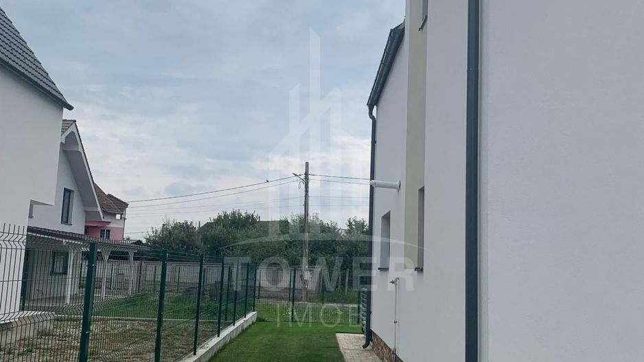 Casă de vânzare cu 4 camere | Loc. Cristian - Poză 5