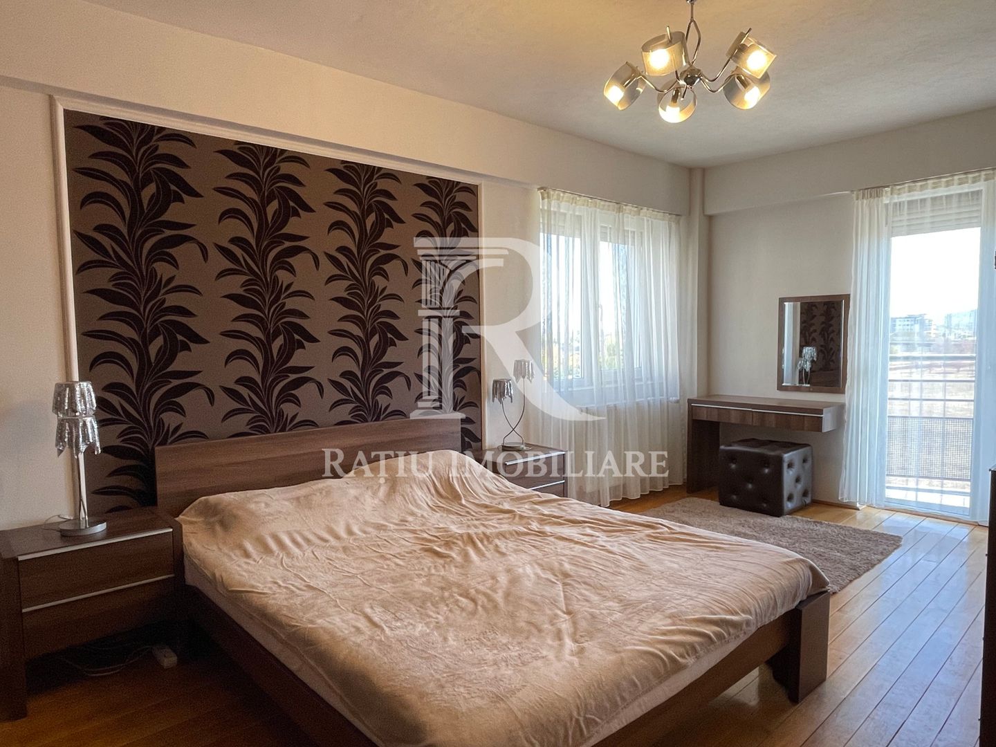 Apartament cu 3 camere | 2 Parcări Subterane | Nufărul | Oradea - Poză 6