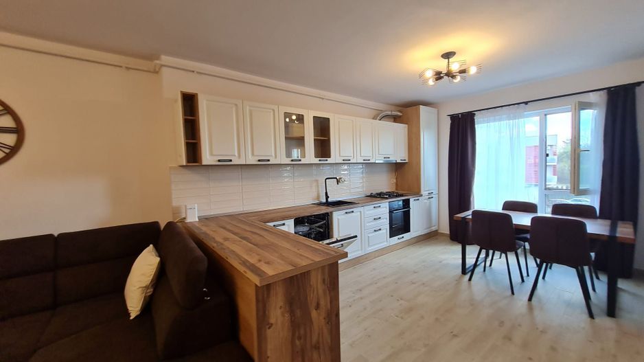 Lux la 5 minute de Iulius Town - Poză 23