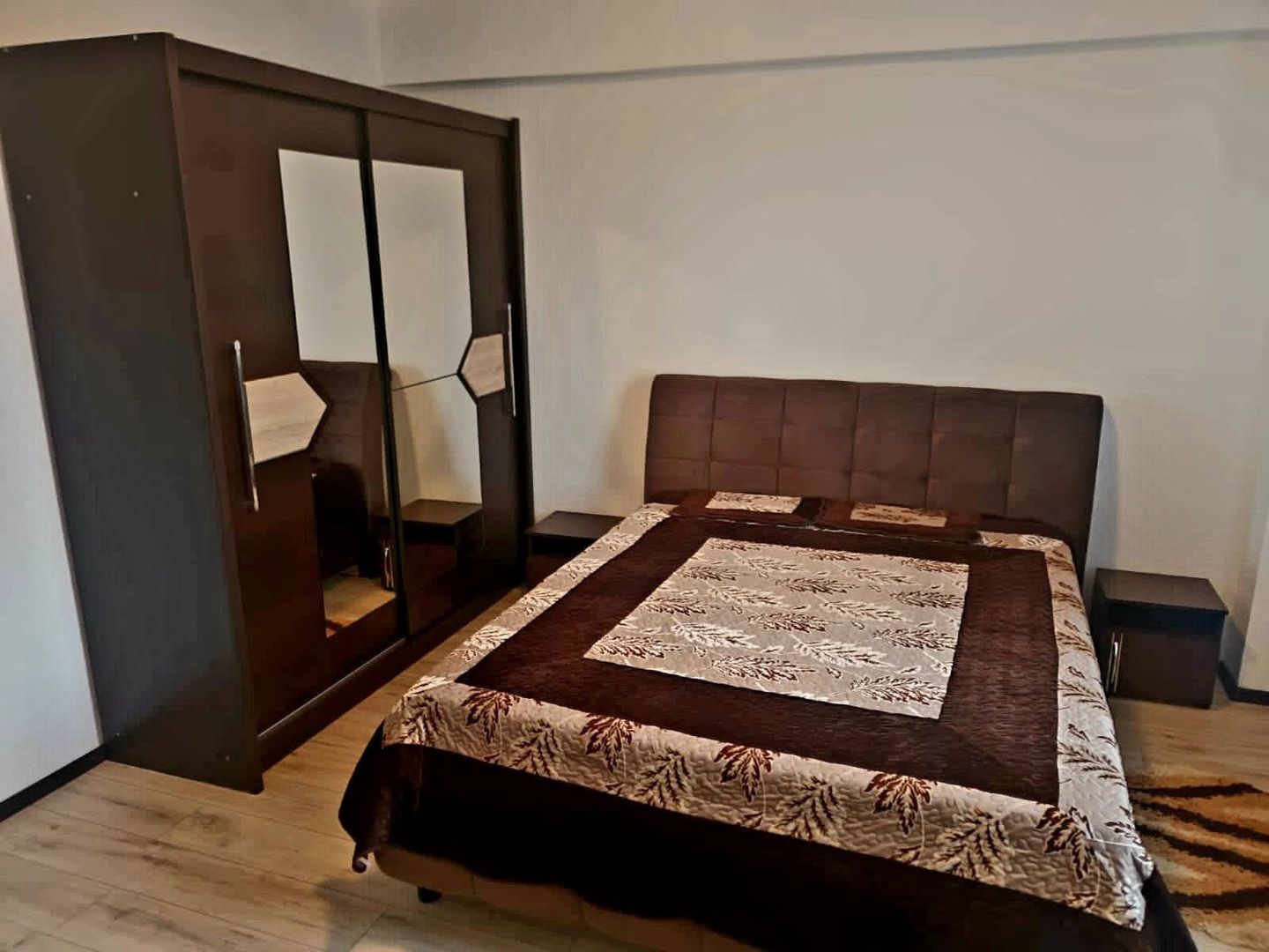 Apartament de inchiriat - Poză 1
