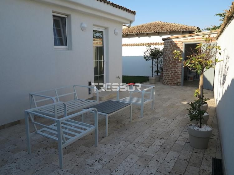CASĂ DE VACANȚĂ ÎN STIL MEDITERANEAN – ÎNTRE 2 MAI ȘI VAMA VECHE - Poză 3