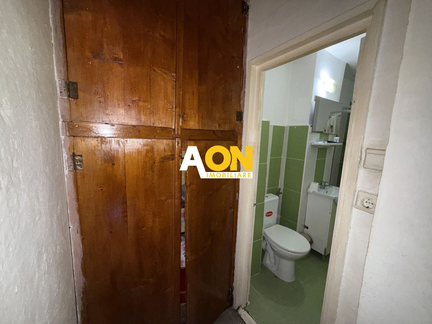 De vanzare apartament 3 camere, etaj 1, Cetate - Poză 8