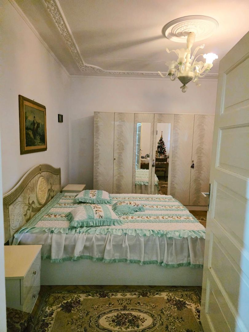 DE VANZARE CASA 5CAMERE ZONA CENTRALA TALMACIU - Poză 11