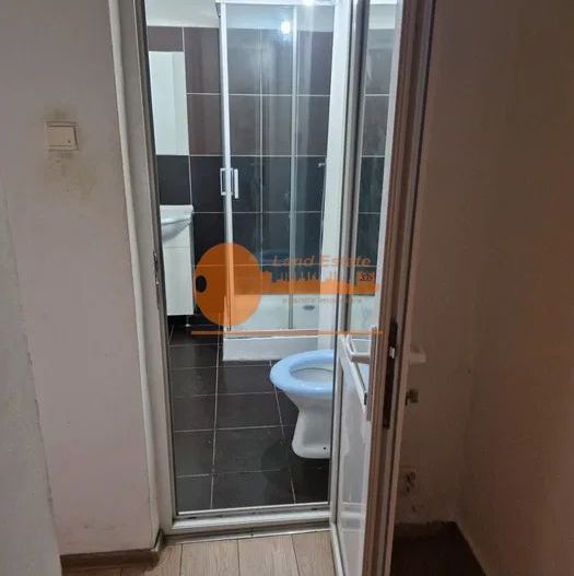 Garsoniera la 6 minute de Metrou Lujerului-Centrala Proprie - Poză 2