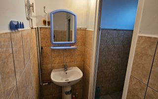 Spatiu comercial/camere cazare - 7 camere 135 mp Baicoi Prahova! - Poză 17