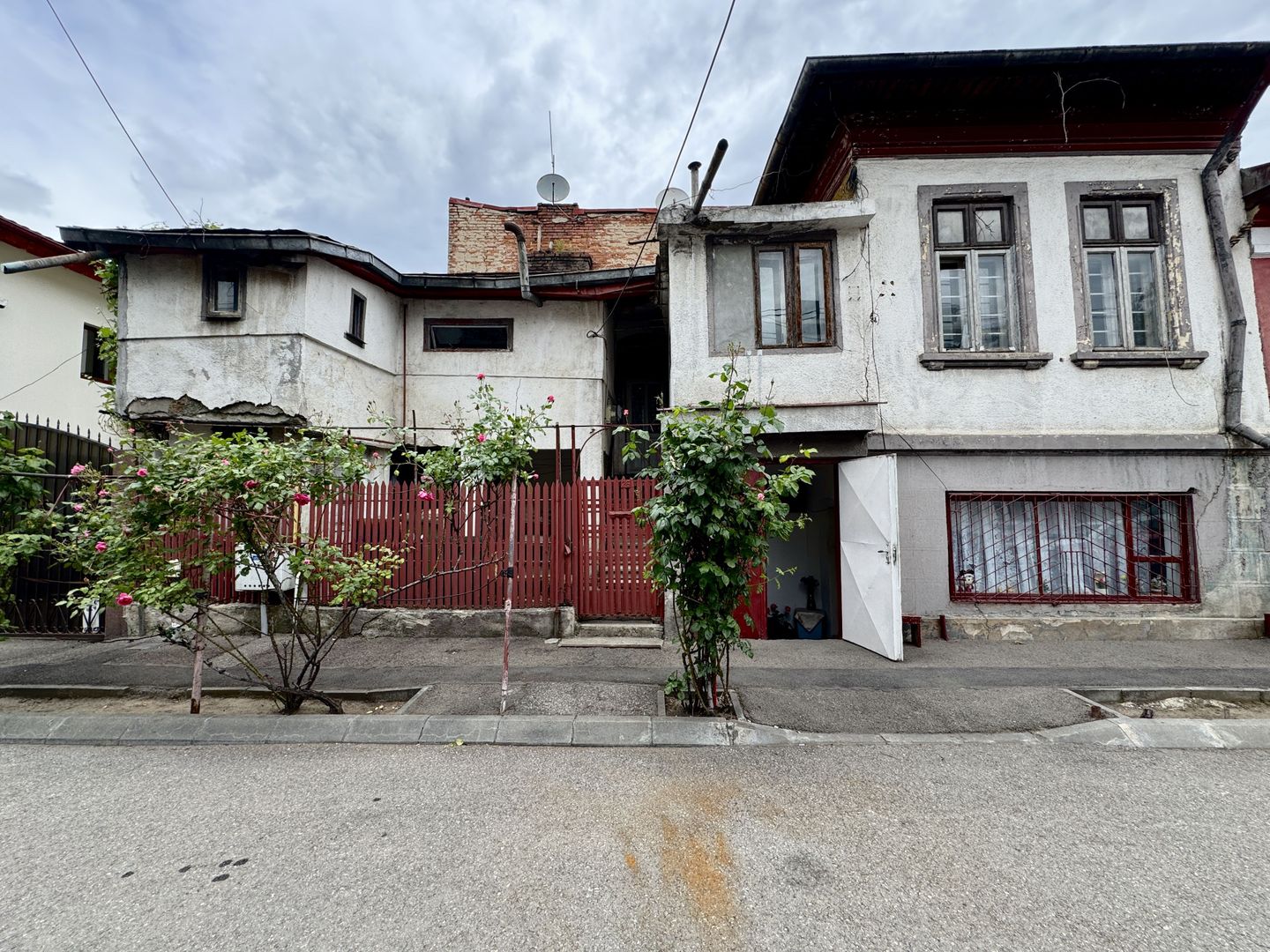 Casa Curte Individuala - Titulescu - Poză 4