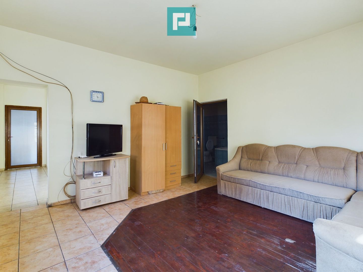 Casă cu 5 camere în Vladimirescu - Poză 7