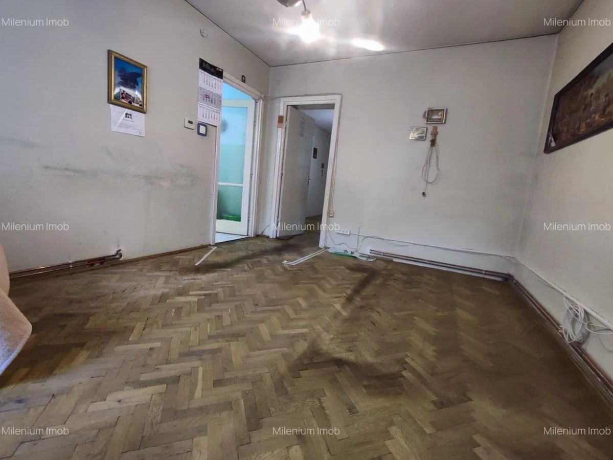 Apartament cu 3 camere, locatie deosebita, zona Spitalul Judetean. - Poză 4