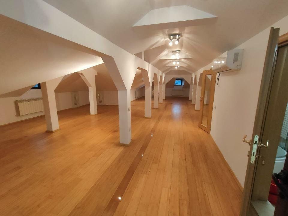 BDUL DACIA, PIATA GEMENI,  2 etaje SPATIU BIROURI - Poză 7