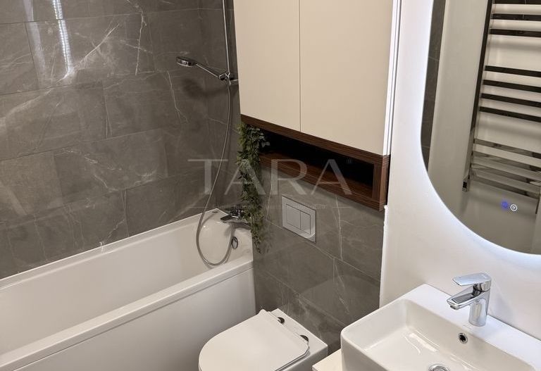 Apartament modern cu 4 camere într-o zonă liniștită aproape de Centru. - Poză 7