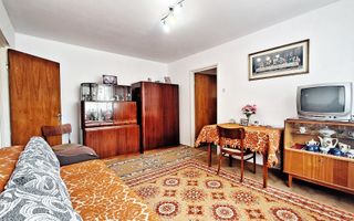 Zona Garii Apartament 3 camere, etaj 3/4, insorit, liber, 119900 euro - Poză 2