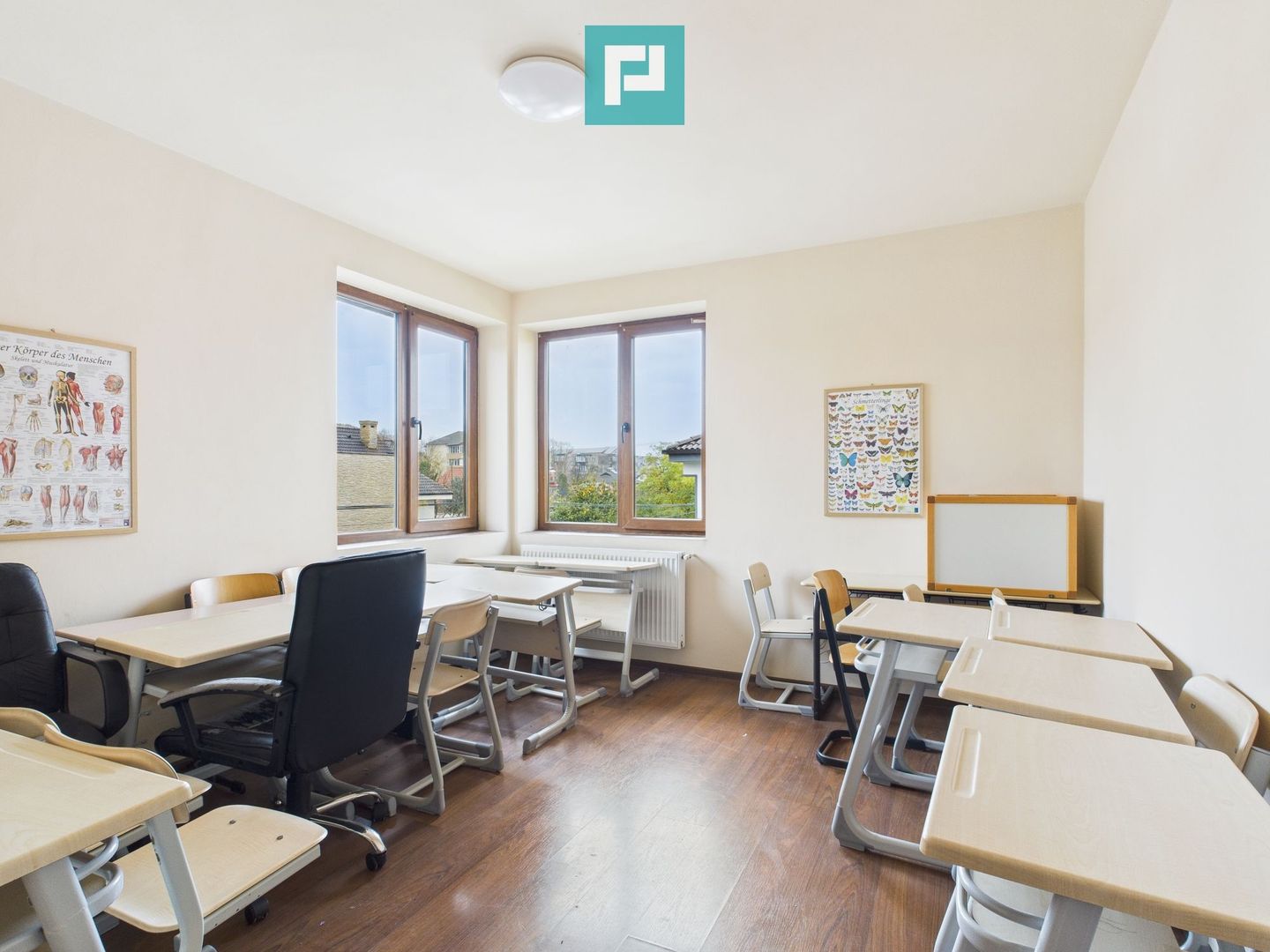 Casă  spațioasă cu 5 camere, Aradului - Poză 24