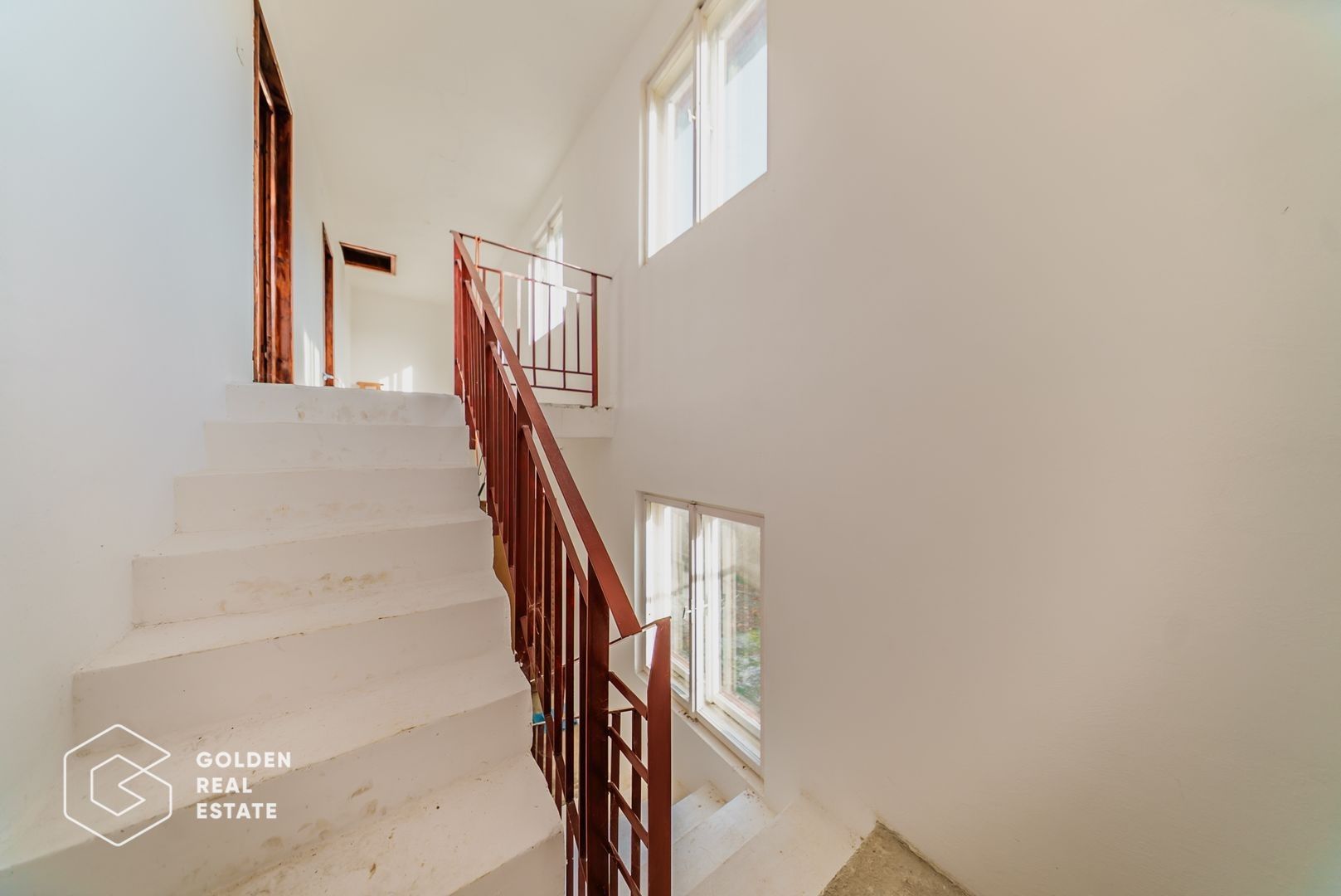 Casa cu teren de 569 mp, zona Confectii Cadas comision 0% - Poză 11