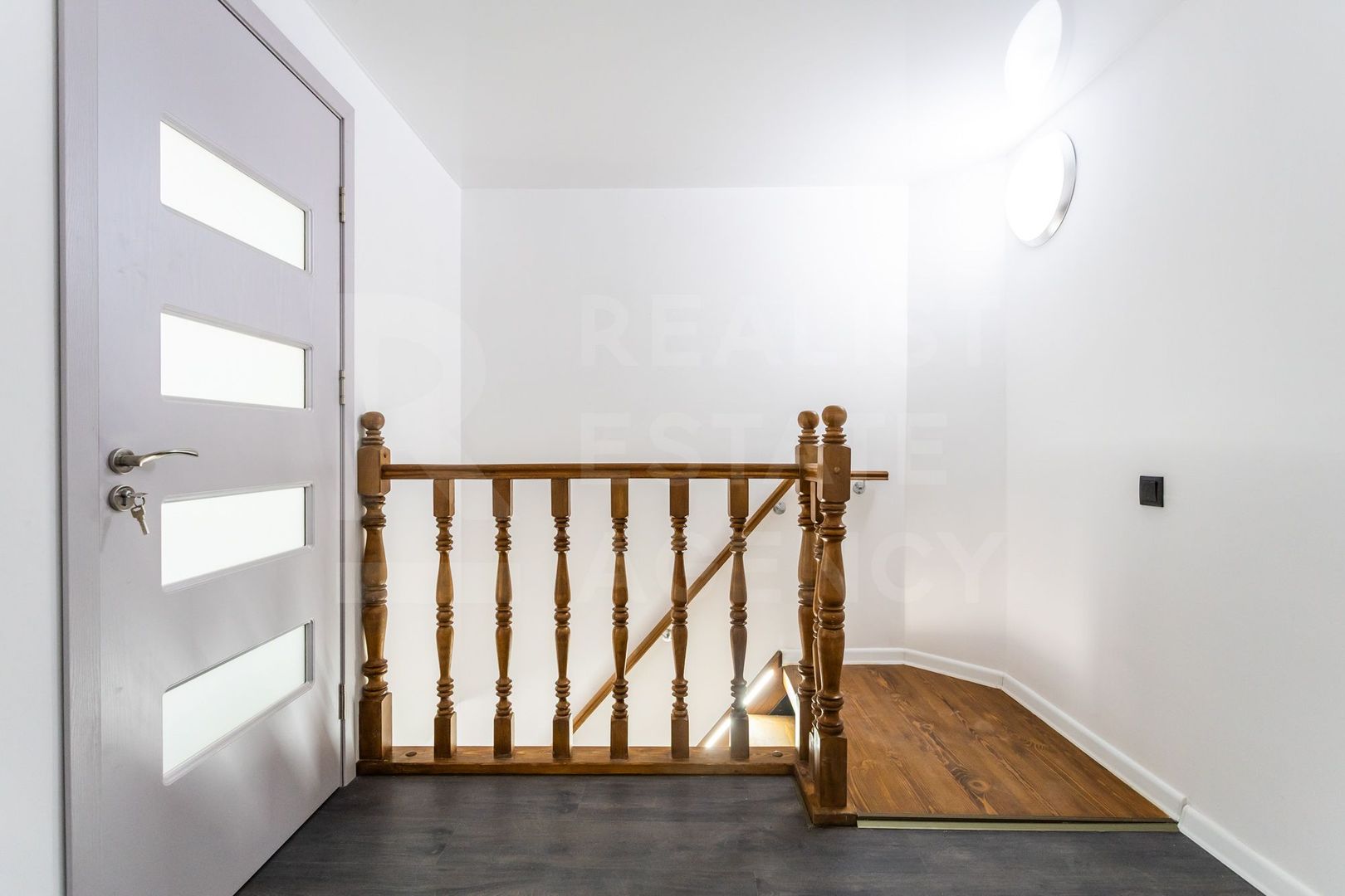 Vânzare, casă, 2 camere, str. Stejarilor, Vadului Vodă - Poză 8