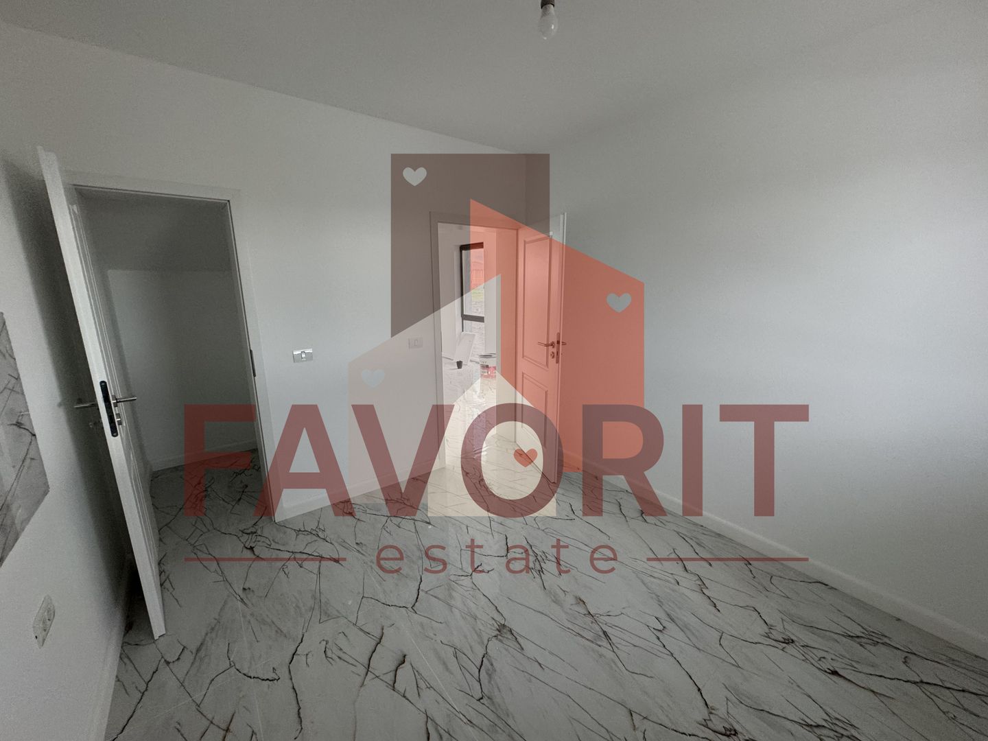 Comision 0%. Panouri si pompa de caldura. Despartit prin camera tehnica - Poză 6