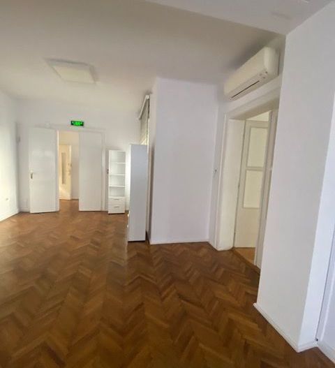 Spatiu de birou zona centrală - Poză 9