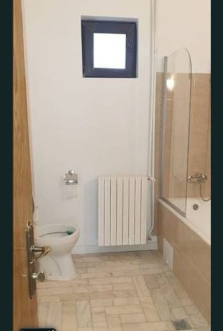 Casa eleganta cu tavane inalte si gradina superba - Poză 9