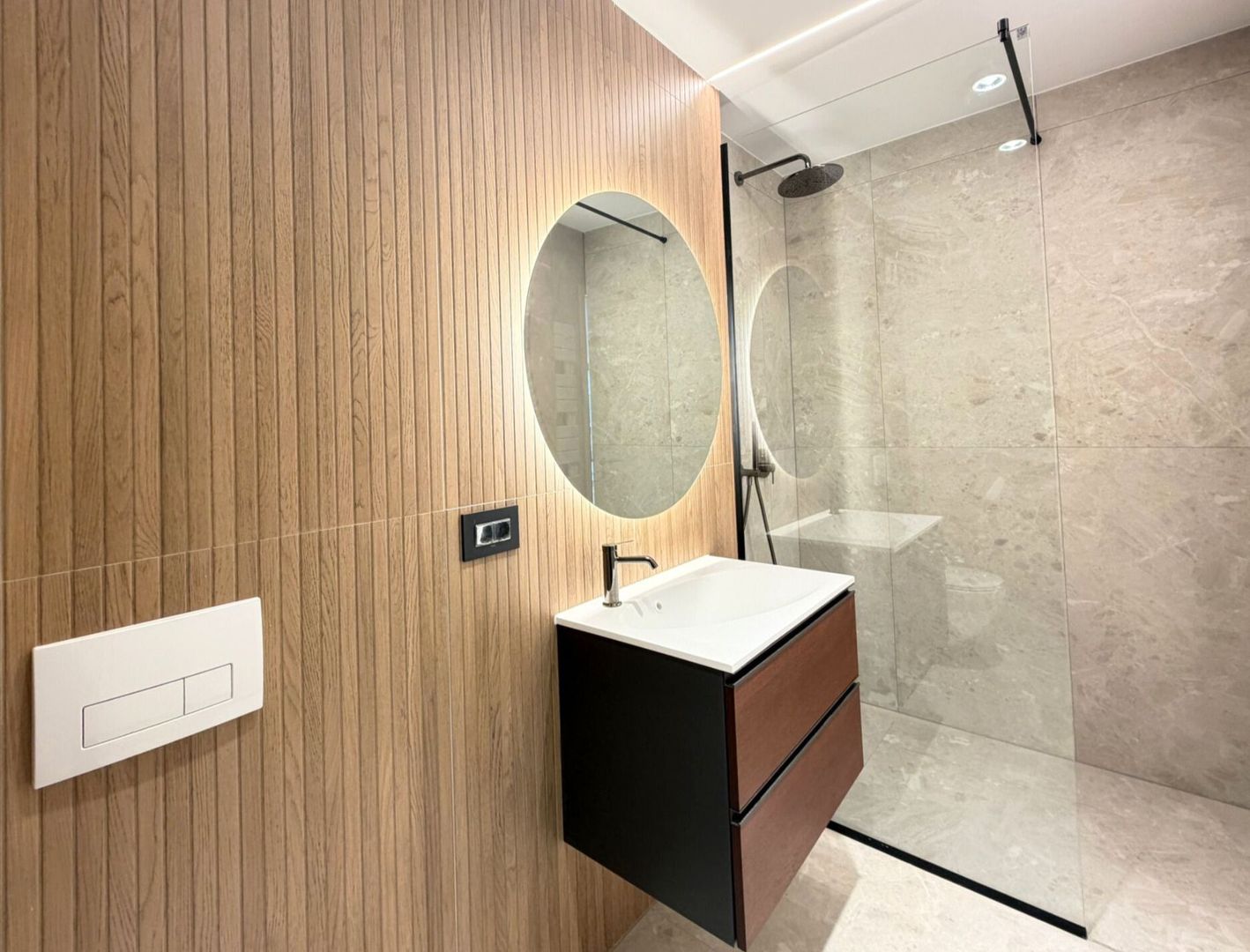 Kasper vânzare apartament de lux 2 camere nelocuit vedere libera spre Tâmpa - Poză 10