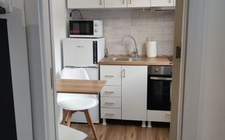 Garsoniera renovata, etaj intermediar,  Sibiu - Poză 9