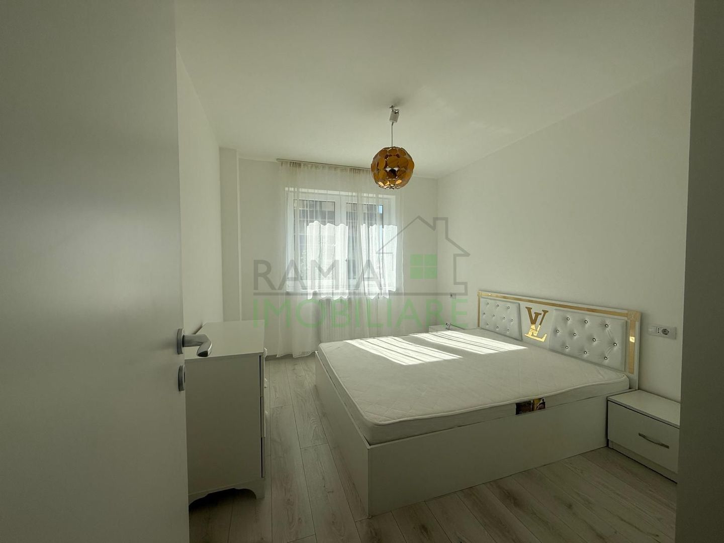 Apartament 2 camere mobilat și utilat, Parcare inclusă ,Victory - Poză 3