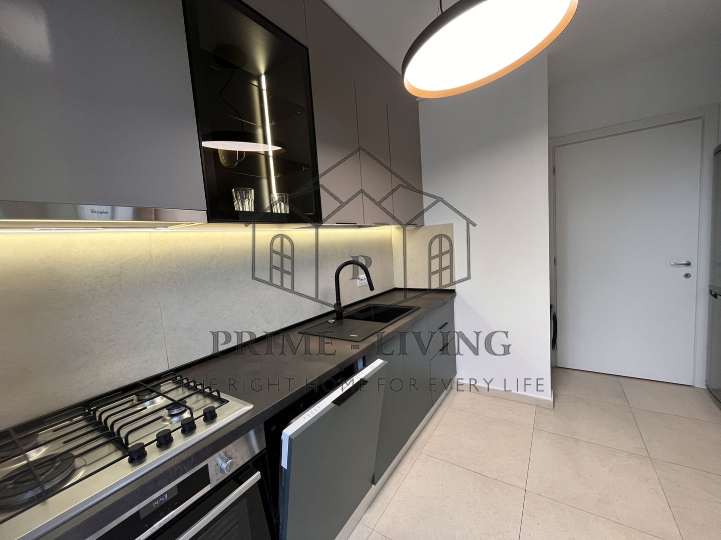 APARTAMENT SUPERB CU 2 DORMITOARE LA  INCHIRIERE LANGA PARC HERASTRAU - Poză 3