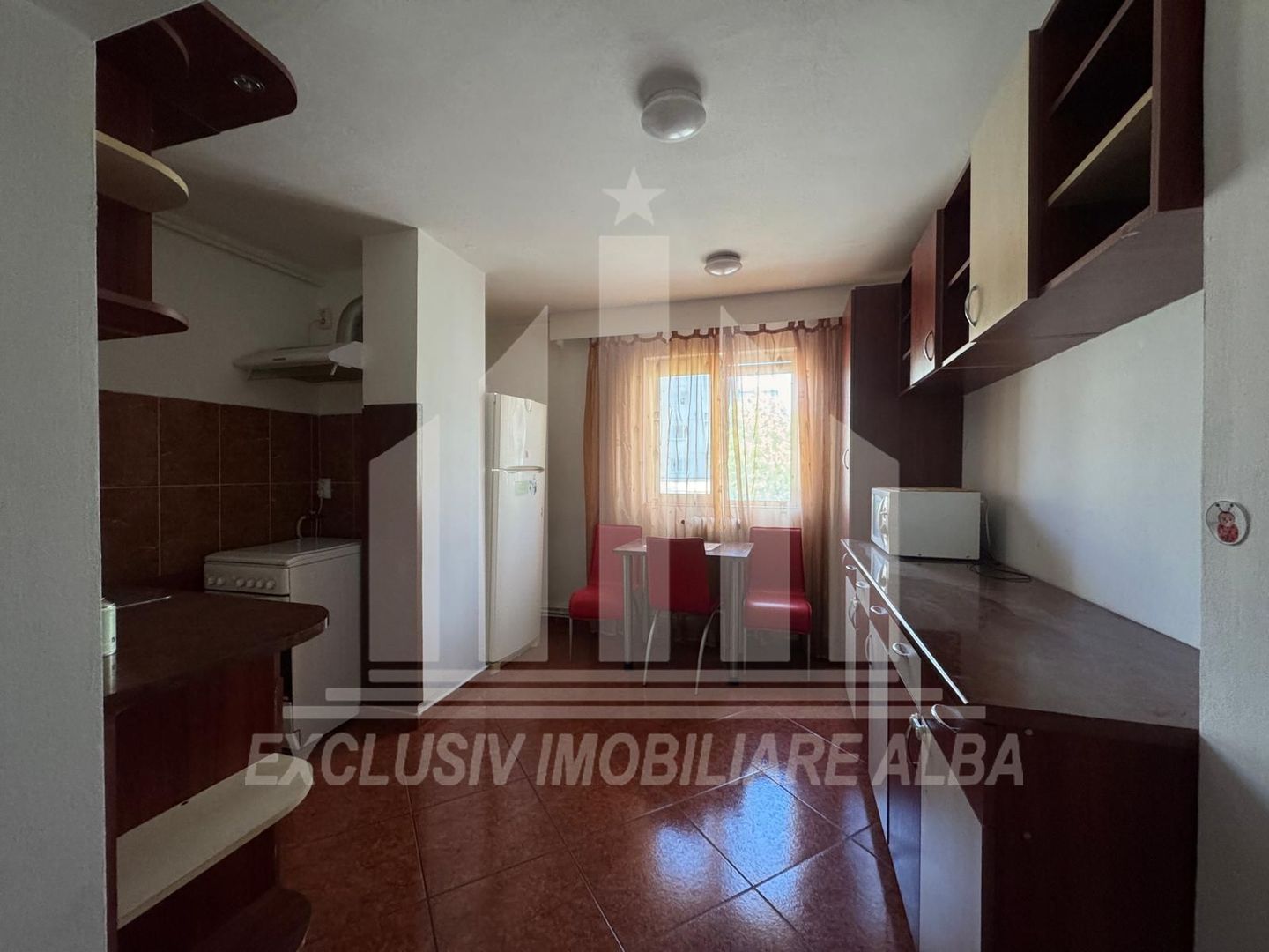 Apartament 3 camere | De vanzare | 70 mp | Etaj 1 | Renovat | Cetate - Poză 3
