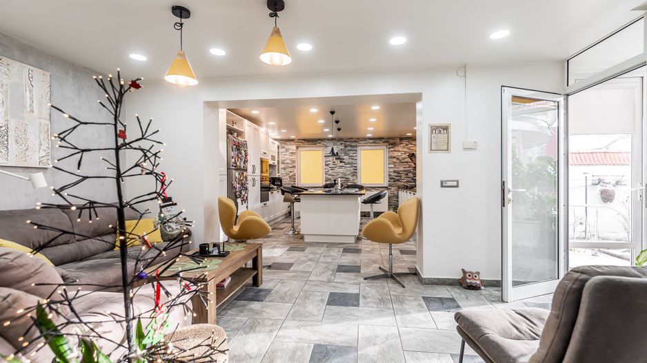 Casă cu 5 camere în Aradul Nou – locul unde liniștea devine acasă - Poză 5