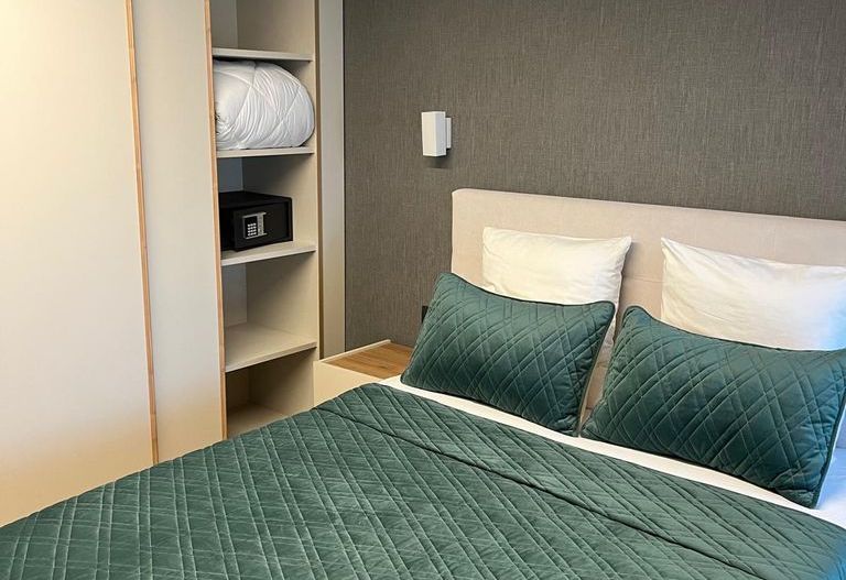 Închiriez apartament 3 camere, mobilat - utilat, openspace, Unirii - Poză 4