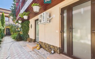 Casă și clădire de apartamente la Orțișoara - Poză 12