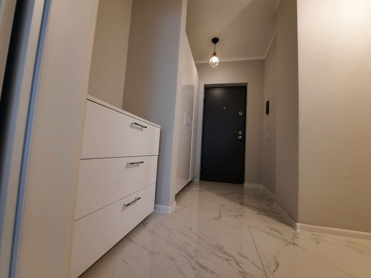 Apartament frumos cu loc de parcare si terasa 40mp - Poză 6