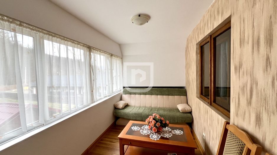 Casa de vacanta spatioasa de vanzare 6 dormitoare in Gura Humorului - Poză 15