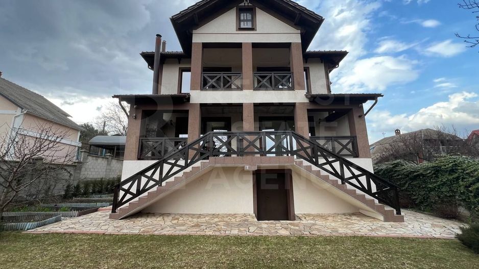 Vânzare, casă, 3 nivele, Tohatin, Chișinău - Poză 1