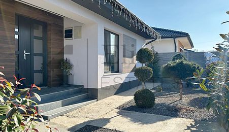 Casa cu 3 camere și teren 560 mp in Cartierul Episcopia din Oradea