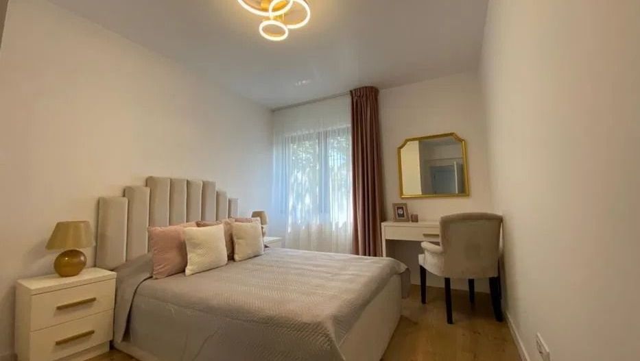 AP. 2 CAMERE MILITARI, CURTE 30 MP, CENTRALA, LOC PARCARE, BLOC NOU - Poză 2