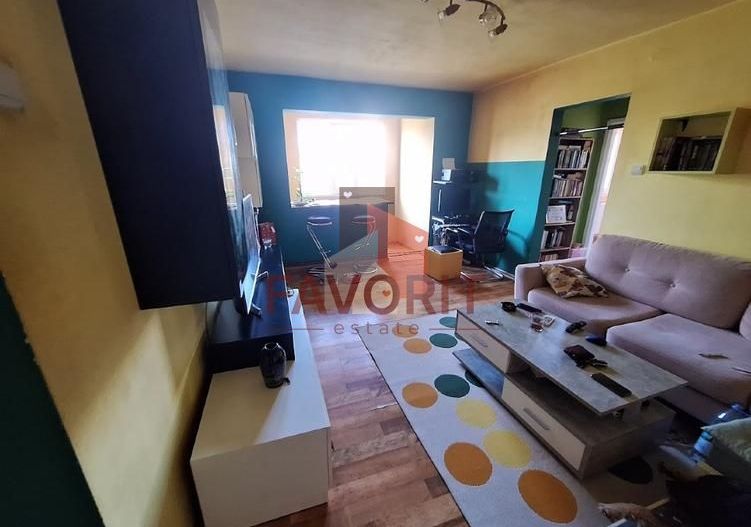 4 camere | etaj intermediar | centrala proprie | zona excelenta | - Poză 1