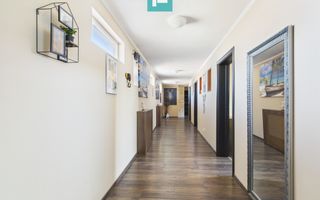 Casă și clădire de apartamente la Orțișoara - Poză 26