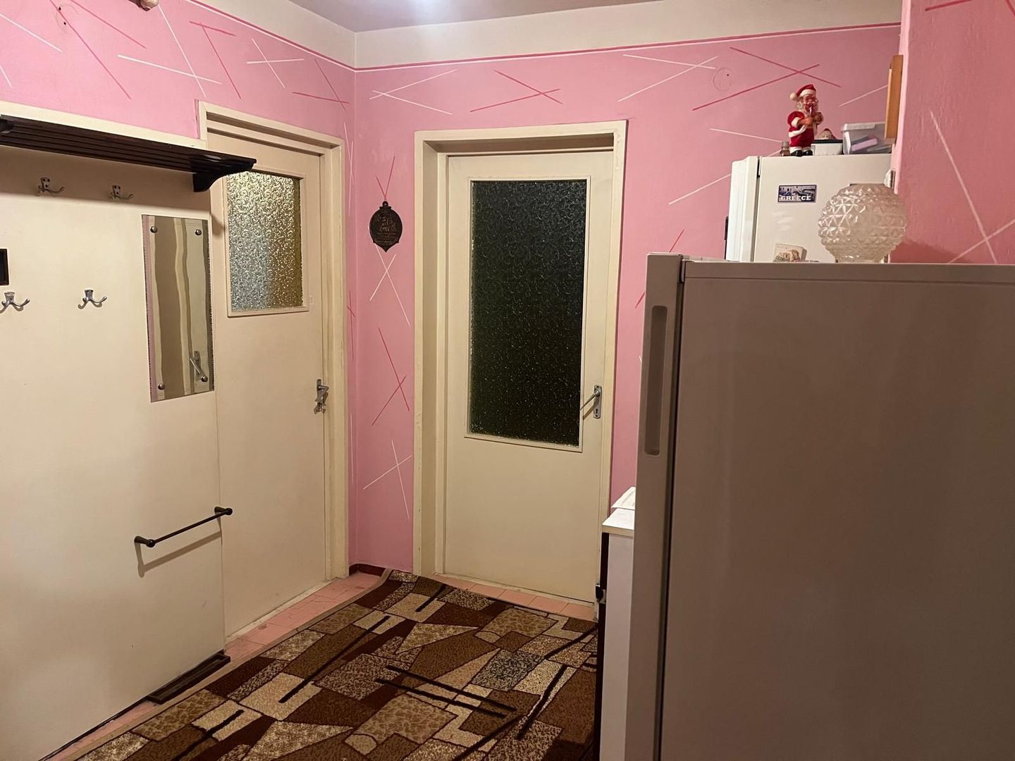 Apartament 3 camere, decomandat, parter, zonă liniștită, Covasna! - Poză 4