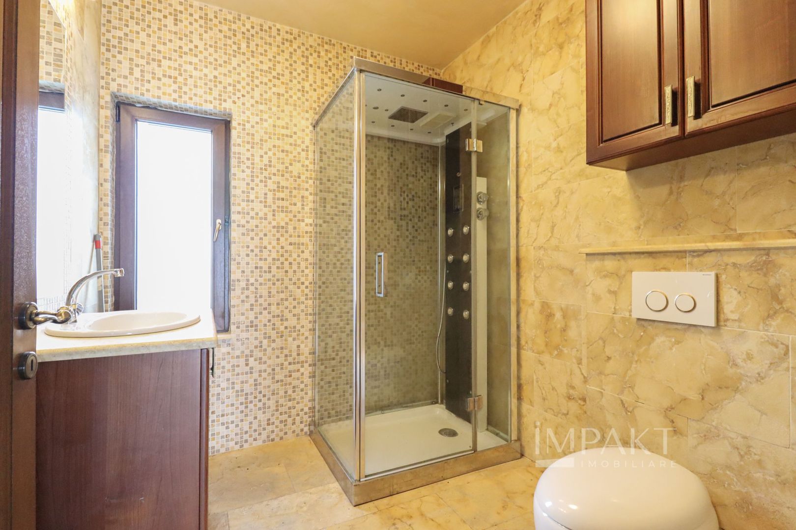 Casa deosebita cu teren de 900mp in cartierul Faget - Poză 19