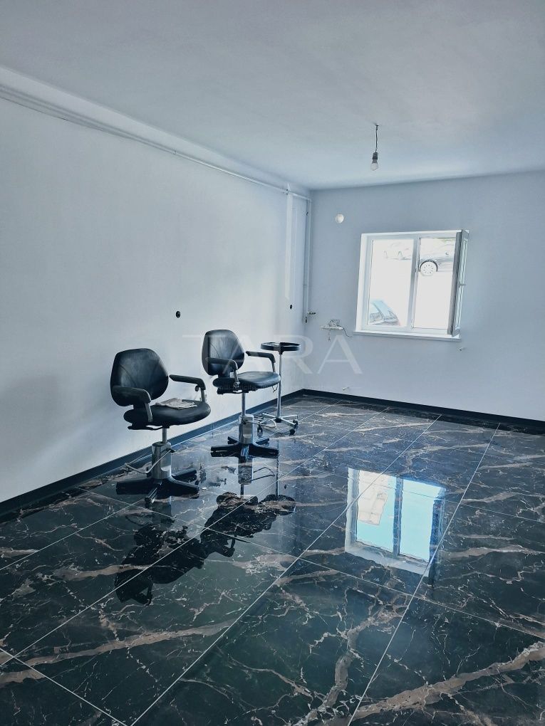 Apartament  2 camere de vânzare – spațiu comercial (parter). - Poză 2