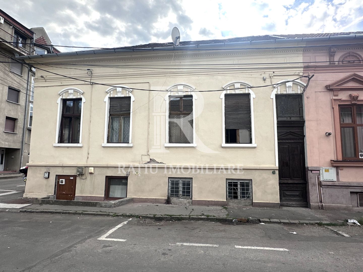 Apartament cu 3 camere la casa + Garsoniera | Ultracentral | Oradea - Poză 1