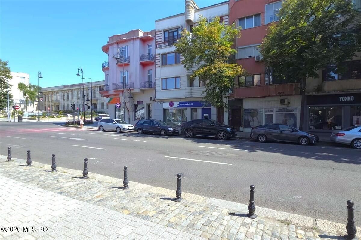 Centru - Bd Tomis 76, apartament cu 2 camere plus garsoniera separata! - Poză 1