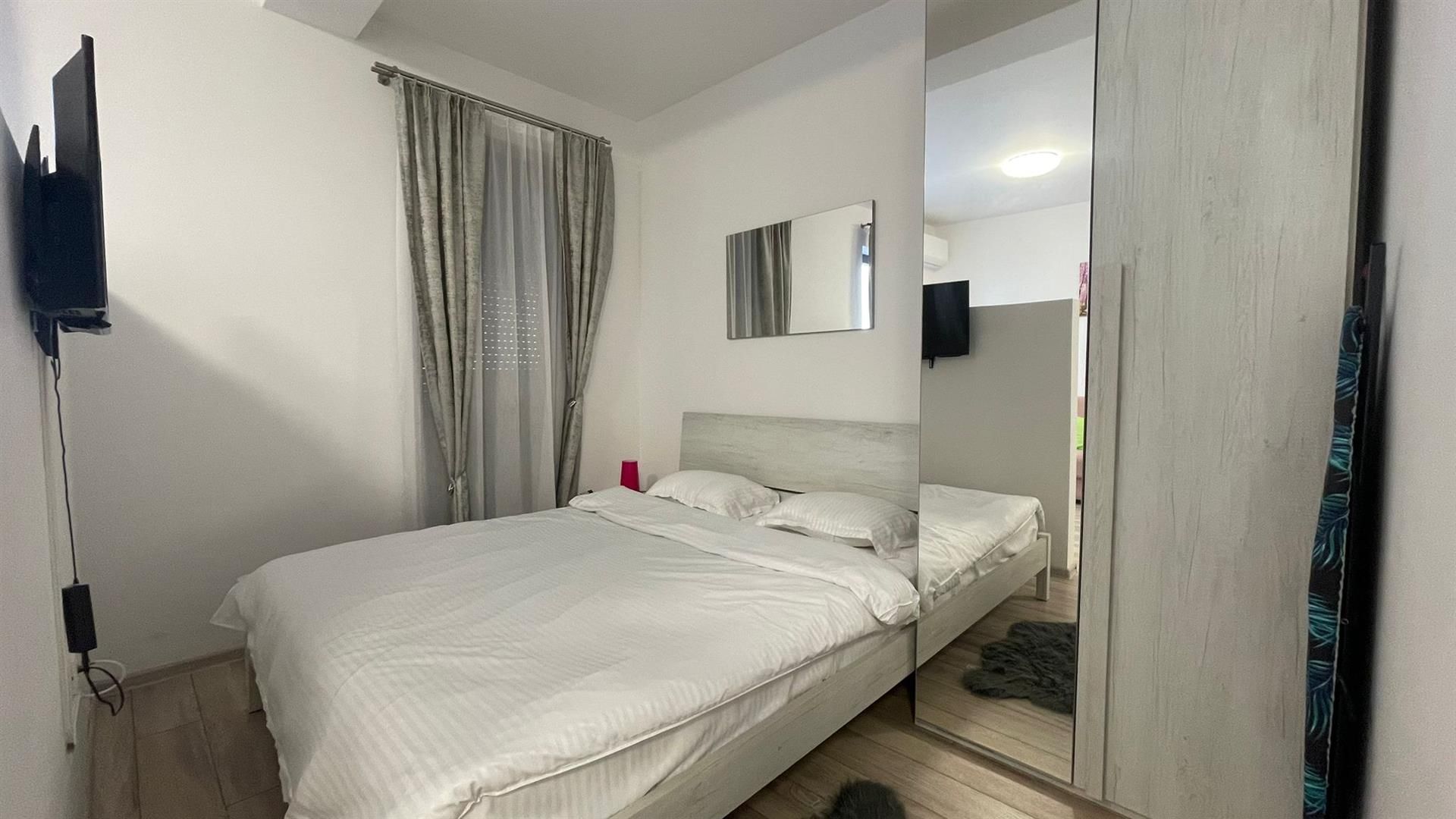 APARTAMENT DE INCHIRIAT BLOC NOU BAILE FELIX - Poză 3