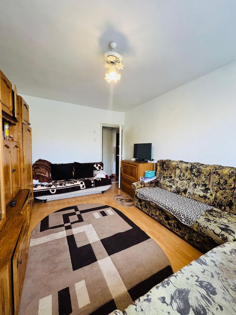 Garsoniera et 4/8 Iosia zona Ștrand - Poză 3