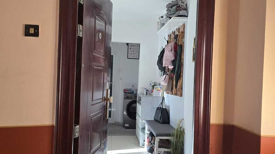 BRASADAS vinde ap 2 cam etaj 1/4 56mp în Carpați 2. - Poză 6