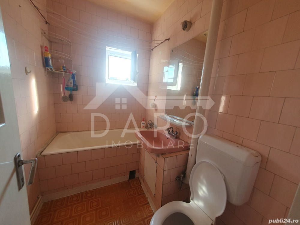 Vând apartament 4 camere in Dâmb - Poză 9