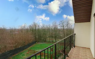 Casă cu 3 dormitoare și 2600 mp teren - Poză 18