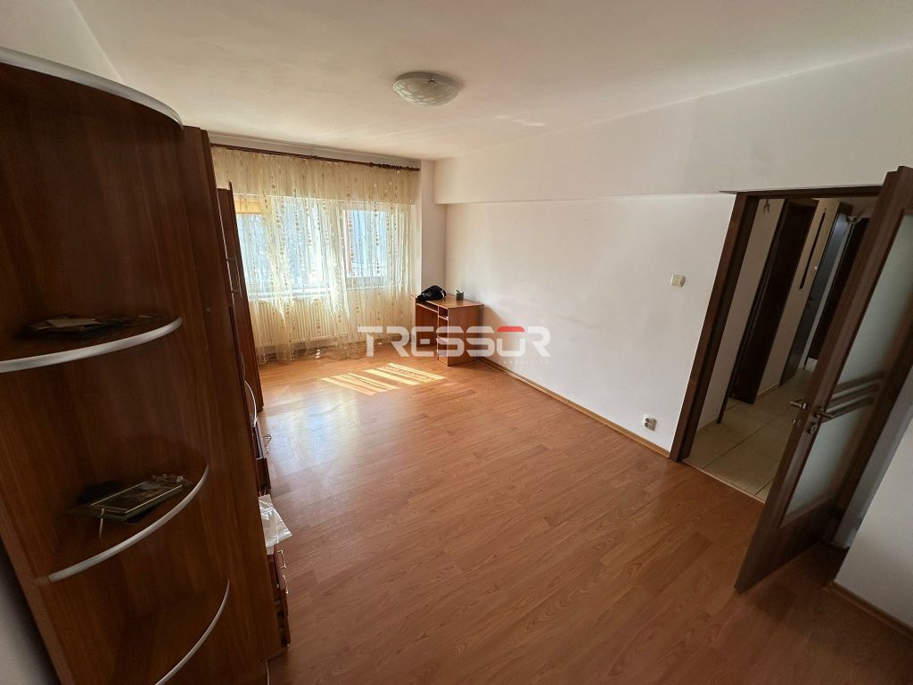 Apartament 2 camere decomandat | Tomis 2 | Vedere parc - Poză 2
