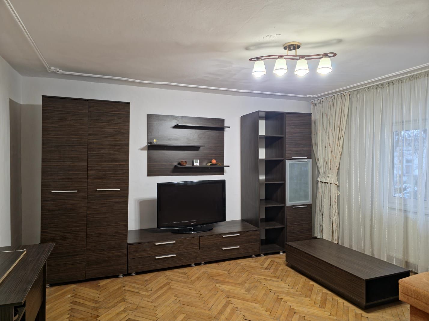 Timocului | 1 camera | Decomandat | Centrala proprie - Poză 1