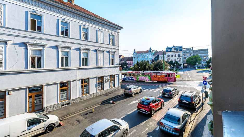 Apartament ULTRACENTRAL Arad,  etajul 1. - Poză 1